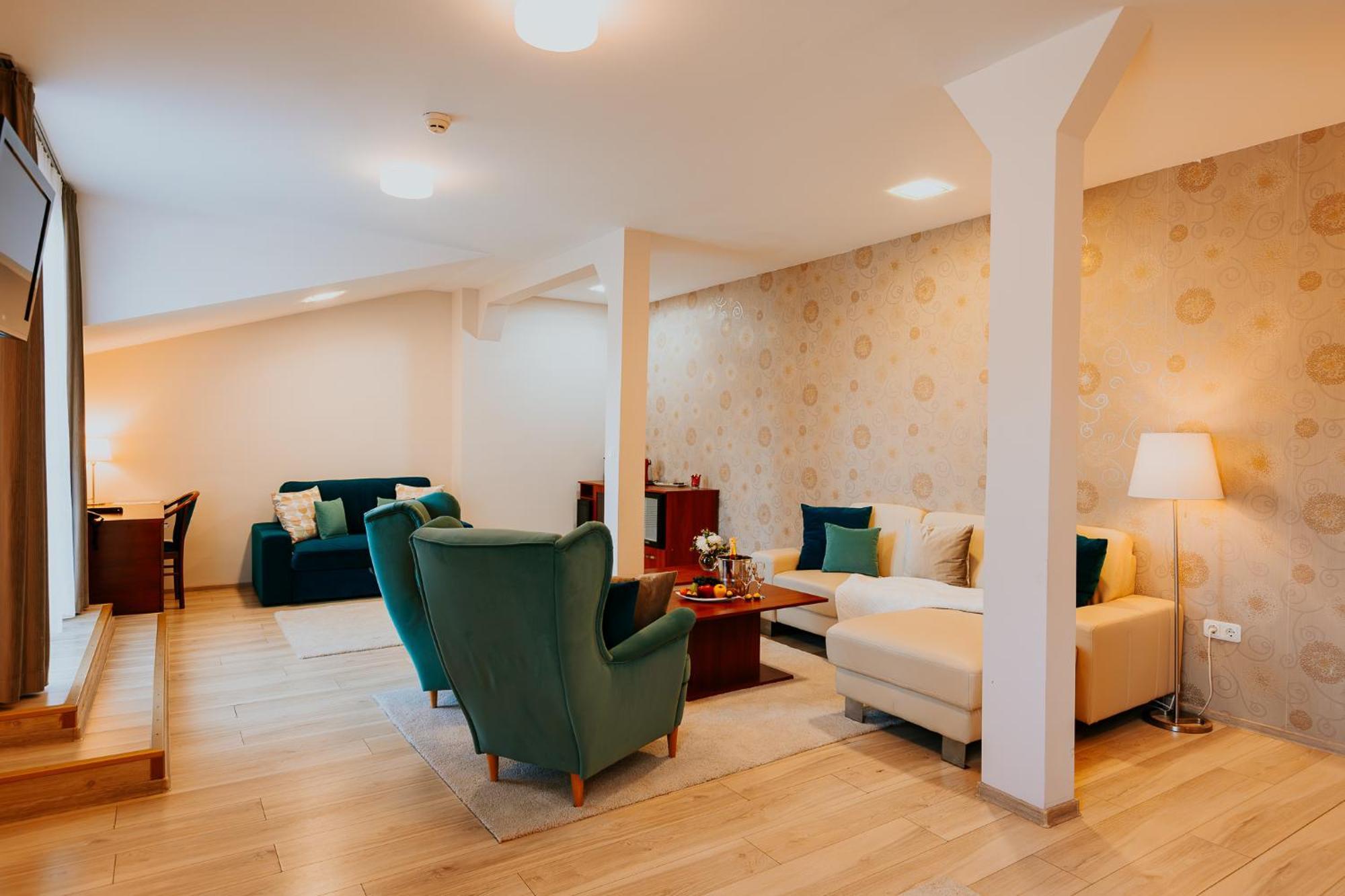 Hotel O3Zone Tusnádfürdő Kültér fotó