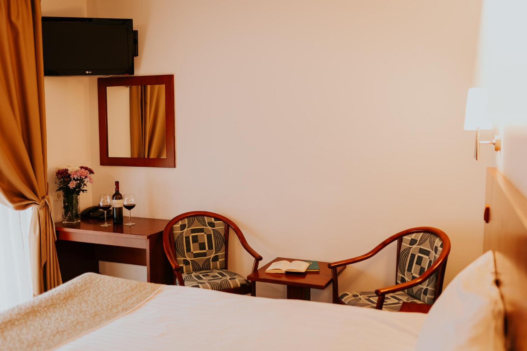 Hotel O3Zone Tusnádfürdő Kültér fotó