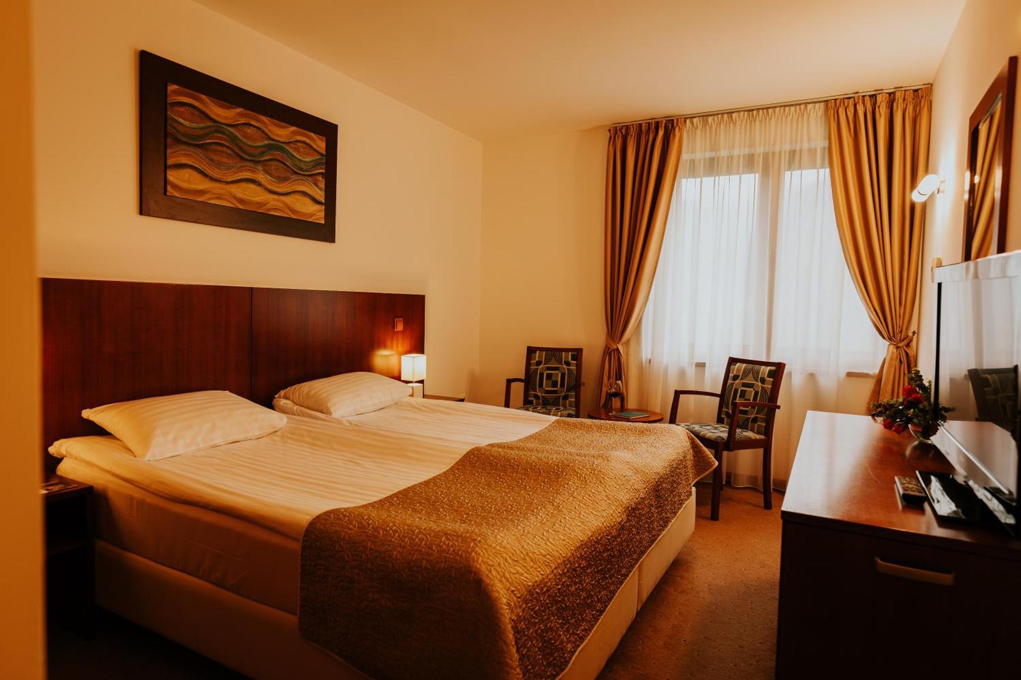 Hotel O3Zone Tusnádfürdő Kültér fotó